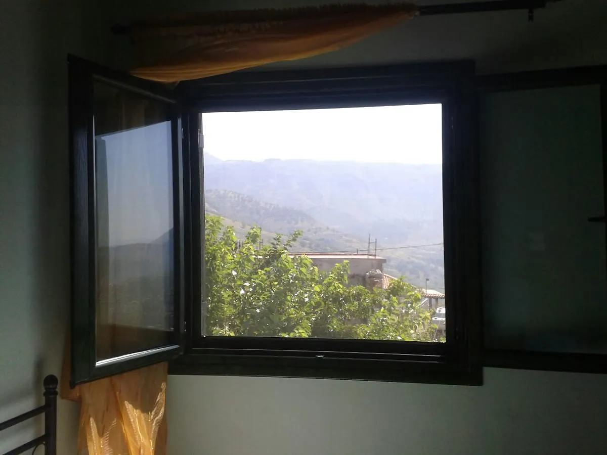 Janis Castle Apartment Himare 4*,  Albania