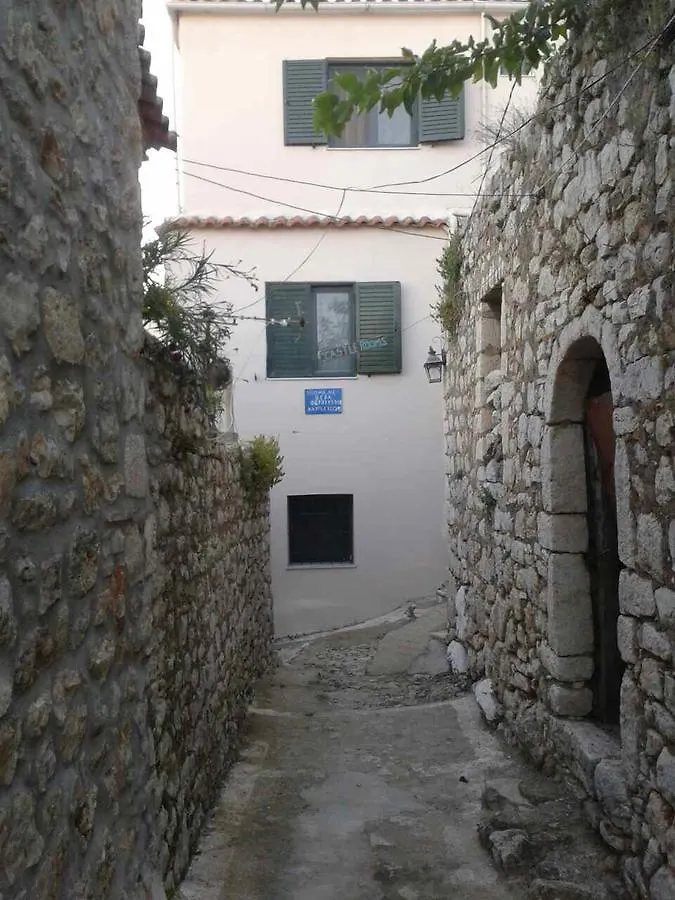 Janis Castle Apartment Himare