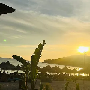 Hotel Billy, Himare